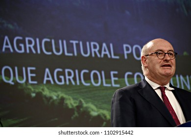 Brussels, Belgium. 1st June, 2018.Press Conference By European Commissioner Phil HOGAN On The Common Agricutural Policy. 