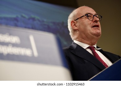 Brussels, Belgium. 1st June, 2018.Press Conference By European Commissioner Phil HOGAN On The Common Agricutural Policy. 