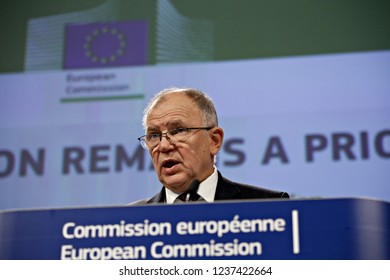 Brussels, Belgium. 22nd Nov. 2018.Press Conference By EU Commissioner Vytenis  Andriukaitis  On The Health At A Glance Report. 
