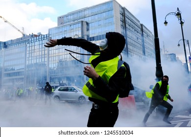 8,802 Yellow Vest Protesters Images, Stock Photos & Vectors | Shutterstock