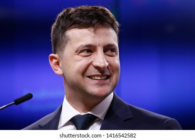 Brussels, Belgium. 5th June 2019. Ukrainian President Volodymyr Zelensky and European Council President Donald Tusk give a press conference after their meeting.   