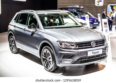 2,042 Vw Tiguan Images, Stock Photos & Vectors 