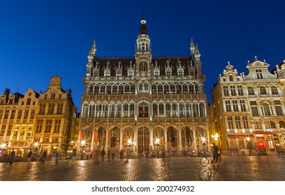 BRUSSELS, BELGIUM - JUNE 14, 2014: The Main Square And Grand Palace In Evening. Grote Markt. 