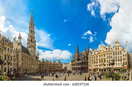 BRUSSELS, BELGIUM - JUNE 16, 2016: Panorama of The Grand Place in Brussels in a beautiful summer day, Belgium on June 16, 2016