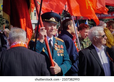 Bryansk, Russia - September 17, 2018: Old War Veteran With A Flag At A Military Parade