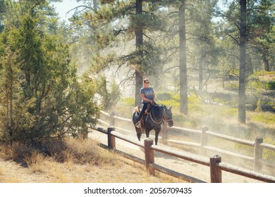 Bryce Canyon, Utah,USA -  October 12, 2020 Bryce Canyon National Park, Horseback Riding