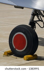 BT-13 Valiant Wheel And Wing