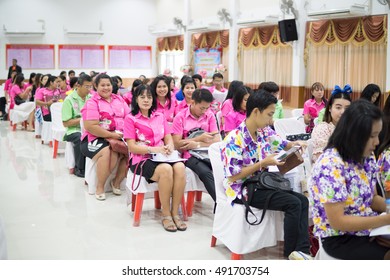 BUA KAEO KESORN SCHOOL,AMPHOE LAT LUM KAEO,PATHUMTANI THAILAND SEPTEMBER,2016 : Unidentified People Join To Retirement Party On September 29,2016 In Bua Kaeo Kesorn School,Patumtani,Thailand.