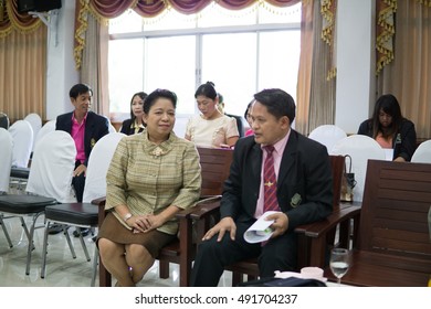 BUA KAEO KESORN SCHOOL,AMPHOE LAT LUM KAEO,PATHUMTANI THAILAND SEPTEMBER,2016 : Unidentified People Join To Retirement Party On September 29,2016 In Bua Kaeo Kesorn School,Patumtani,Thailand.