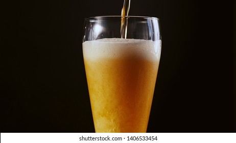 Bubbles Beer Glass Beer Poured Into Stock Photo 1406533454 | Shutterstock