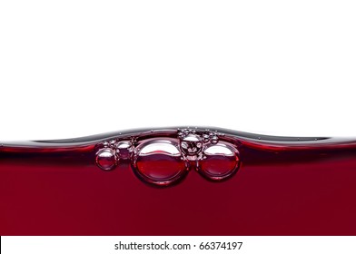 bubbles in red wine