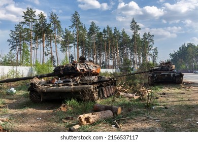 BUCHA, UKRAINE 12.05.2022 Irpin, Bucha. Atrocities Of The Russian Army In The Suburbs Of Kyiv. Russian Tank Knocked Out By The Ukrainian Army. War Of Russia Against Ukraine.