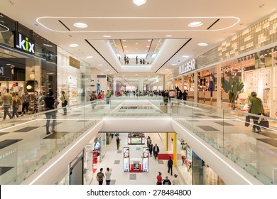 Immagini Foto Stock E Grafica Vettoriale A Tema Mega Mall