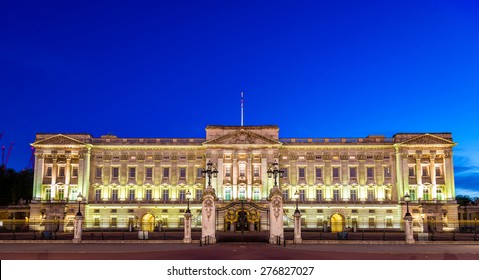Buckingham Palace in the evening - London, England