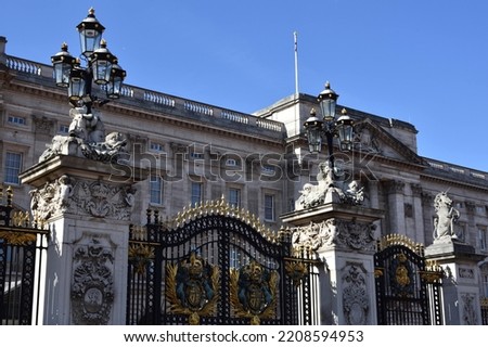Buckingham Palace Gate upper view