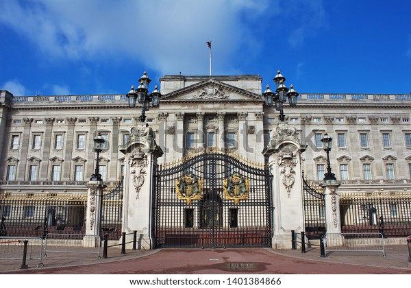 英国ロンドン市のバッキンガム宮殿 の写真素材 今すぐ編集 英国ロンドン市のバッキンガム宮殿 の写真素材 今すぐ編集