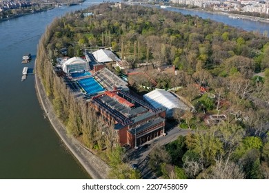 BUDAPEST, HUNGARY - JUNE 14, 2022 Aerial Photo Of The Green Outdoor Area Of The Margitsziget Athletic Center.The Hajós Alfréd National Sports Pool (Budapest, Margit Island) Is A Sports Facility Consis