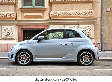 Fiat 500 Abarth Bilder Stockfotos Und Vektorgrafiken Shutterstock