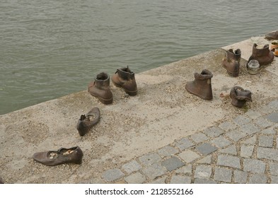 Budapest, Hungary - October 22, 2021: Memorial Monument To Honour The Jews On The East Bank Of The Danube River By Sculptor Gyula Pauer  In Budapest, Hungary.