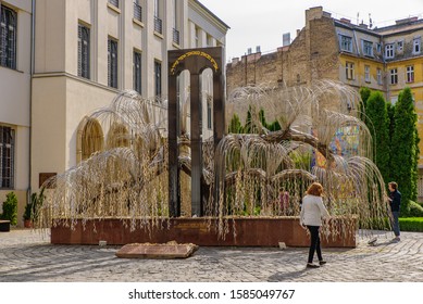 Budapest / Hungary - September 20 2019: Dohány Street Synagogue In Budapest, Center Of Neolog Judaism And The Largest Synagogue In Europe