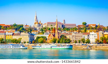 Budapest skyline, Buda castle and Danube river