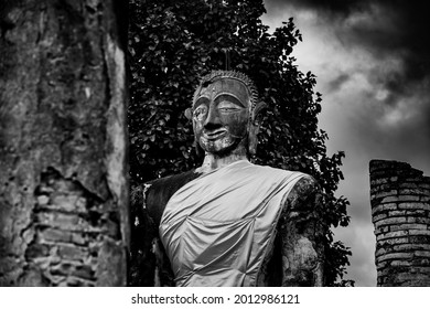 Buddha Statue In The Ruins Of Wat Piawat Temple, Destroyed In The Indochina War; Muang Khoun, Xiangkhouang, Laos