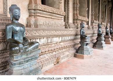 buddha statues