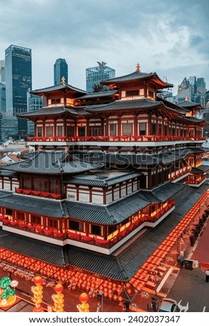 Buddha Tooth Relic Temple and Museum in the Chinatown district of Singapore Portrait Stock foto © 