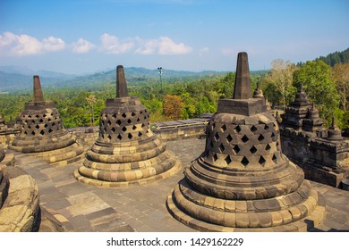 Gambar Sketsa Stupa Candi Borobudur - Contoh Sketsa Gambar