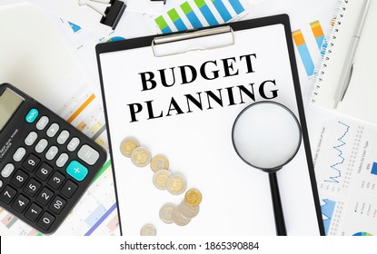 BUDGET PLANNING, Monthly Budget Planning 2021 With Calculator On Office Table