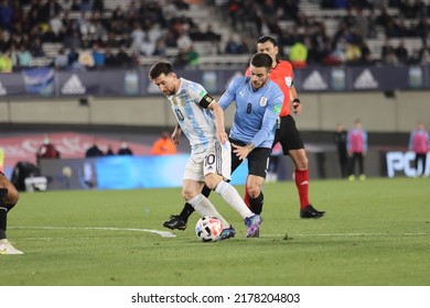 Buenos Aires; 10 De Octubre De 2021: Eliminatory Qatar 2022, Argentina Vs Uruguay, Messi Is Marked By Nandez. 