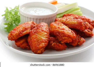 Buffalo Chicken Wings With Blue Cheese Dip