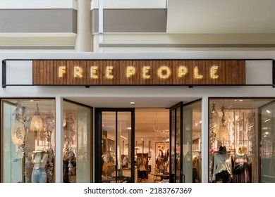 Buffalo, New York, USA - July 23, 2022: A Free People Store At A Shopping Mall. Free People Is An American Bohemian Apparel And Lifestyle Retail Company.