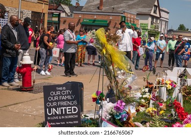 Buffalo, New York, USA- June 11, 2022: 'March For Our Lives Event. Preacher Thanks The Marchers At The Memorial For The African American Victims Of The Shooting In Buffalo NY At A Tops Supermarket.