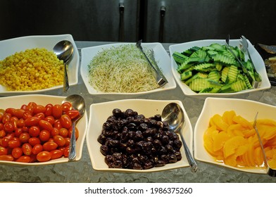 Buffet-style Meals And Vegetable And Fruit Salad Bar