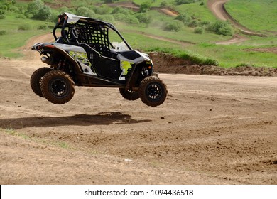 buggy jumps offroad