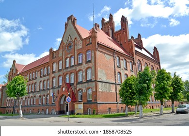 The building of the agro-industrial college (the former building of the school named after Friedrich Wilhelm I, 1903). Gusev, Kaliningrad region