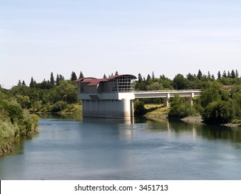 Building At California State University Sacramento In River