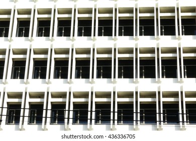 Building facade pattern