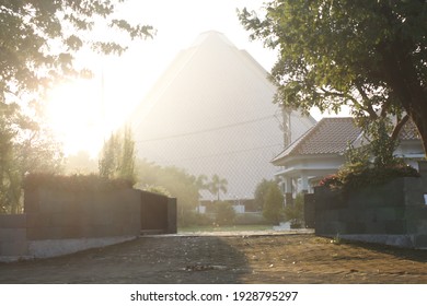 A Building Field With An Overexposed Light Background

