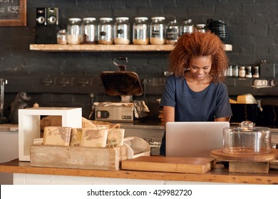 Building her cafe's online brand