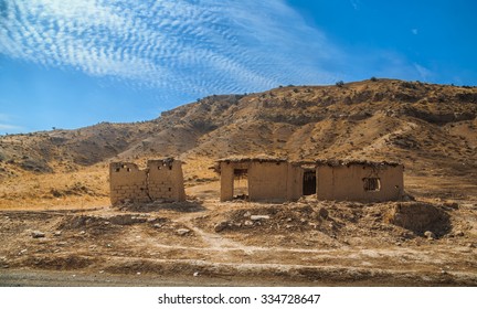 Building In Iraqi Desert Used By Shepherds And Farmers 