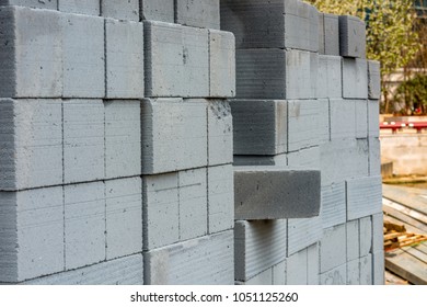 2,858 Building hollow concrete wall Images, Stock Photos & Vectors ...