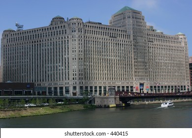 The Building Next To The Sun Times Building. Cant Remember Which One This Is But It Looks Great