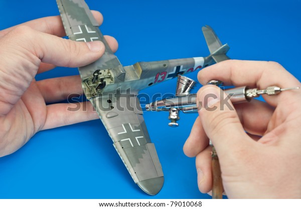 making plastic model kits