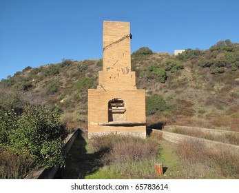 Building Ruins In Stough Canyon, Burbank, CA