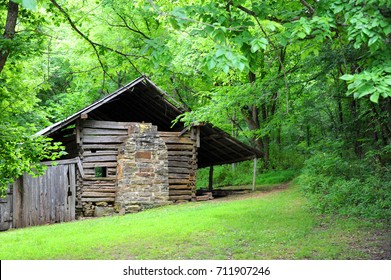 Villines Cabin Images Stock Photos Vectors Shutterstock