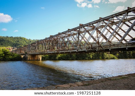 Built with iron, the historic Dom Pedro II bridge was inaugurated in July 1885, a train line passed through it and is located between the cities of Cachoeira and Sao Felix, in the Reconcavo Baiano
