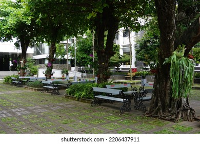 Bulaksumur, Yogyakarta Indonesia – October 25 2021: The Quiet Atmosphere Of The Campus Of The Faculty Of Social And Political Sciences, UGM During The Covid 19 Pandemic. Fisipol UGM, San Siro, Sepi.