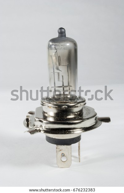 Bulb car lamp, burnt,
broken, old.